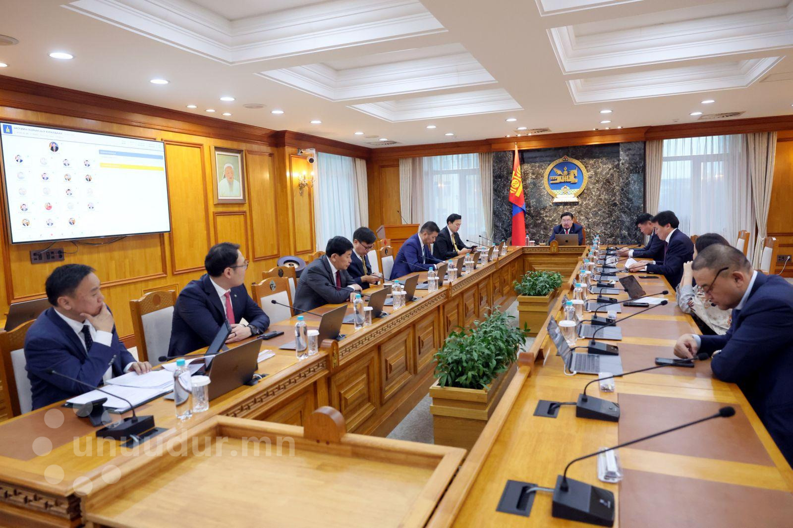 ЗАСГИЙН ГАЗАР: Шатахуун олголтод тавьсан хязгаарлалтыг цуцаллаа